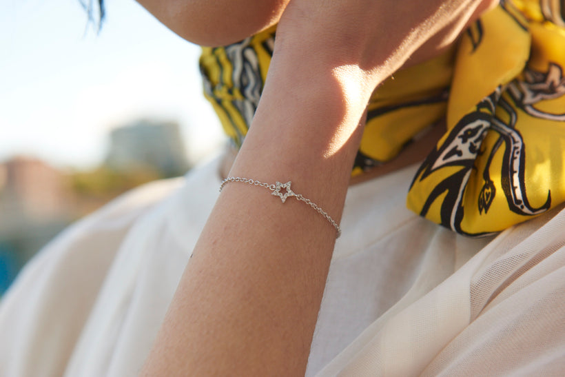 18CT DIAMOND STAR BRACELET