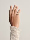 9CT PERIDOT FORTUNA SIGNET RING