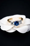 18CT YELLOW GOLD SAPPHIRE & DIAMOND BUCKINGHAM RING