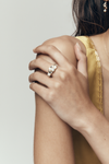 9CT GREEN AMETHYST & MOTHER OF PEARL AMPHLETT RING