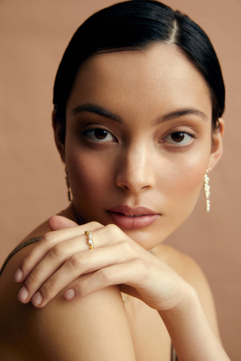 18CT YELLOW GOLD DIAMOND SIGOURNEY EARRINGS