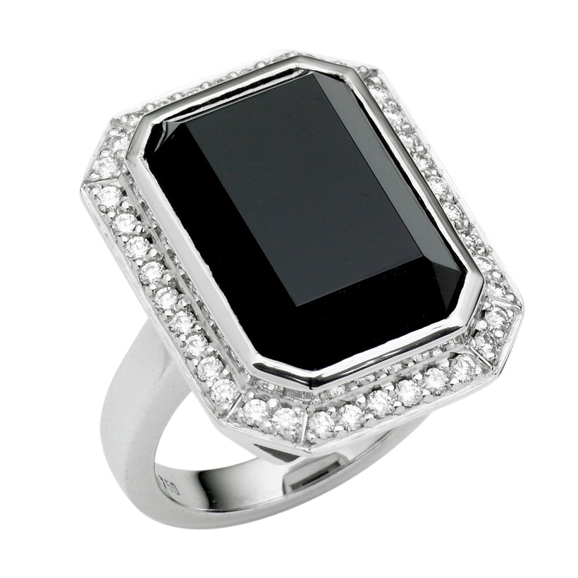 18CT BLACK AGATE AND DIAMOND BROOKLYN RING