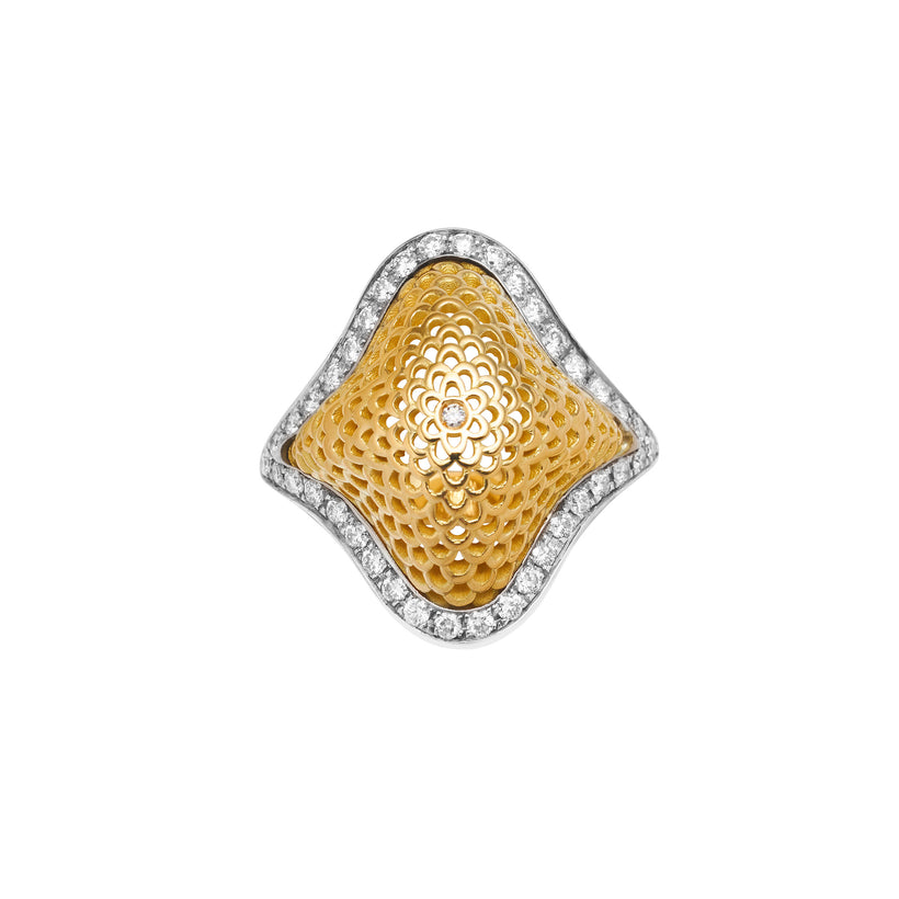 18CT YELLOW & WHITE GOLD & DIAMOND GAUDI RING