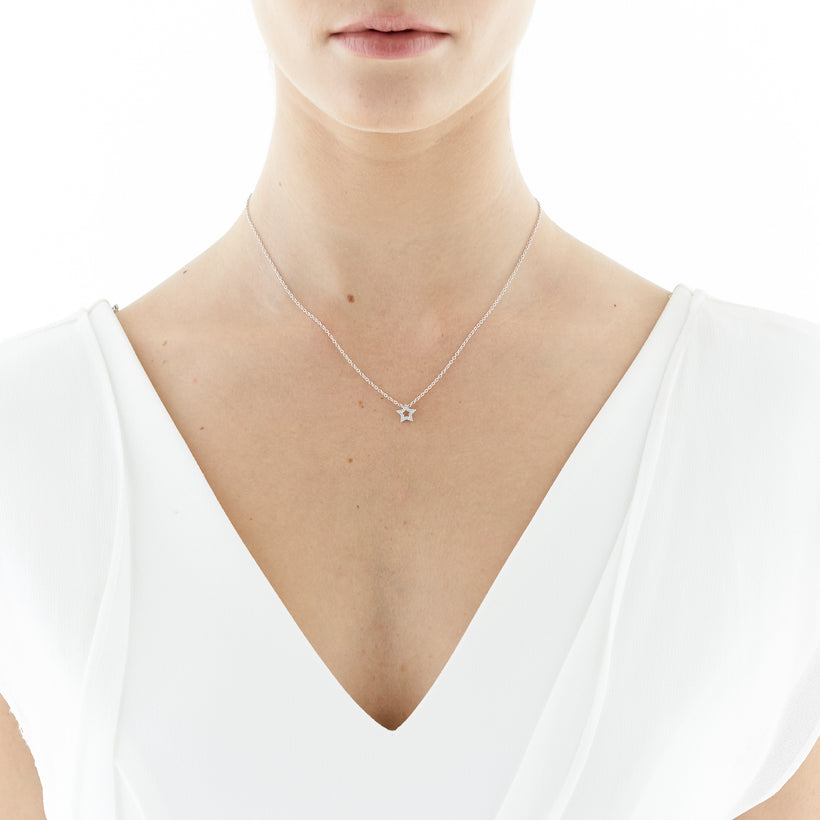 18CT DIAMOND MINI STAR PENDANT