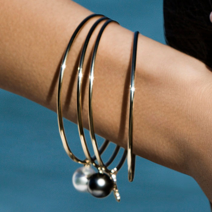 9CT TAHITIAN PEARL CHARM BANGLE