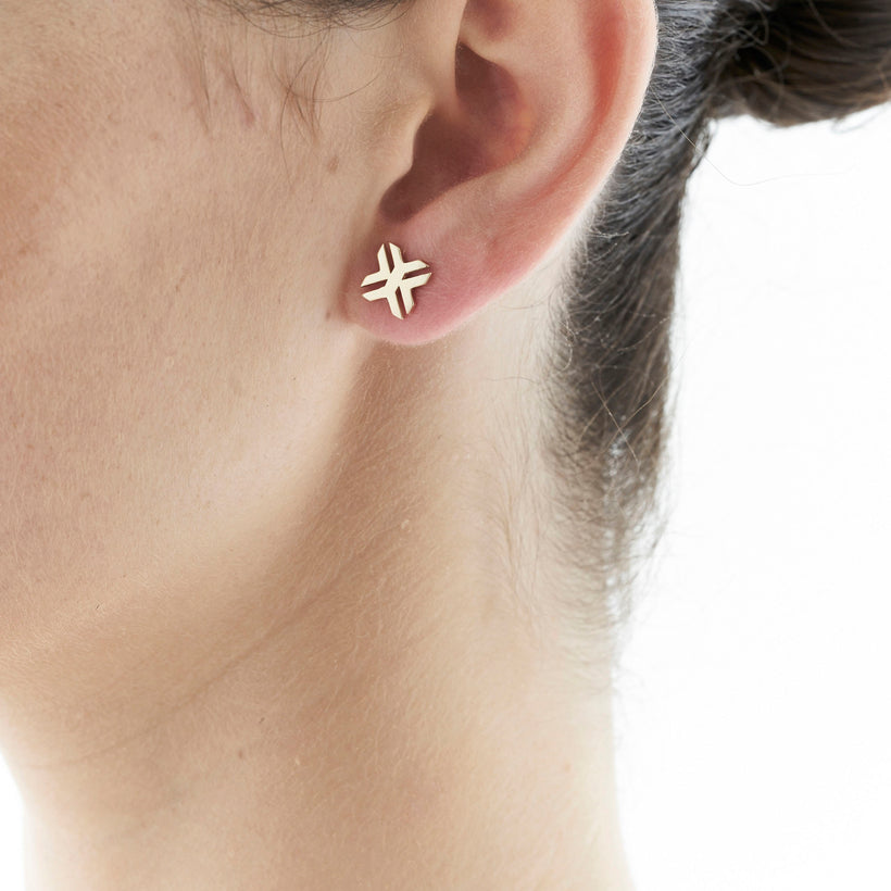 9CT MATRIX STUD EARRINGS