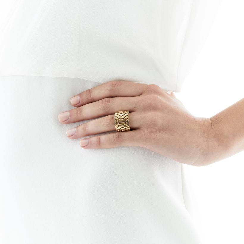 9CT GOLD MATRIX RING