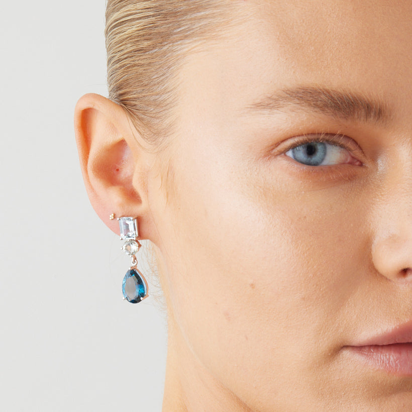 18CT LONDON BLUE TOPAZ, AQUAMARINE & GREEN AMETHYST KAPUTAR EARRINGS
