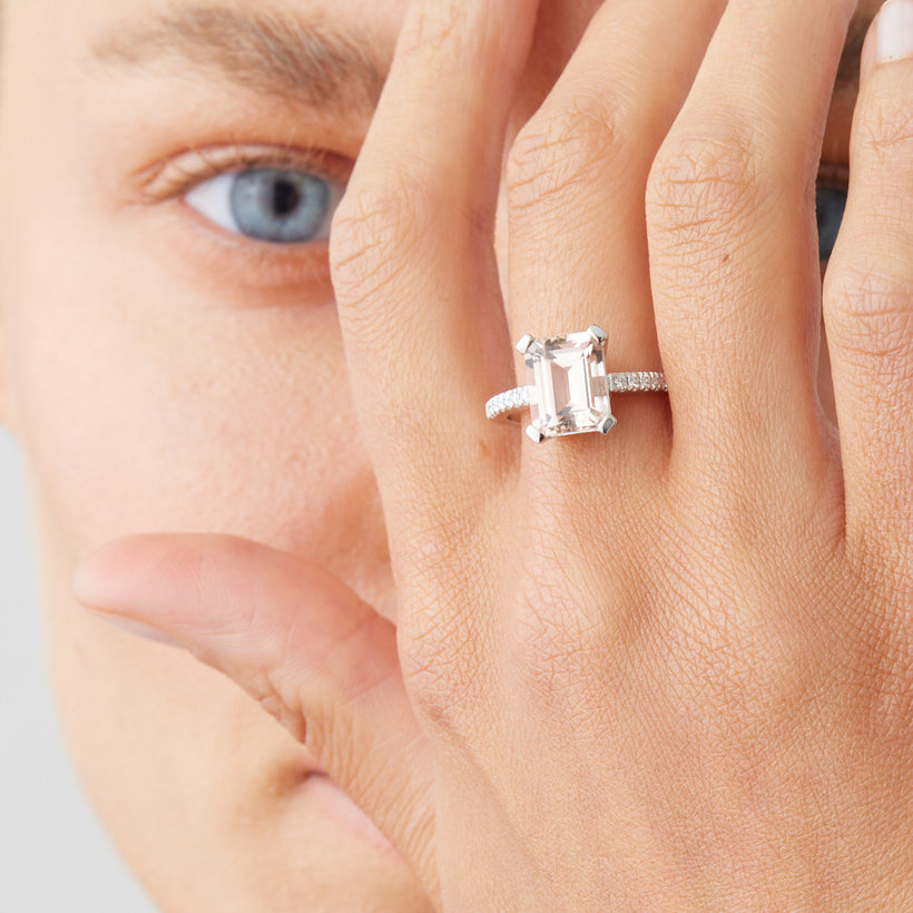 18CT PINK MORGANITE & DIAMOND SARDINIA RING