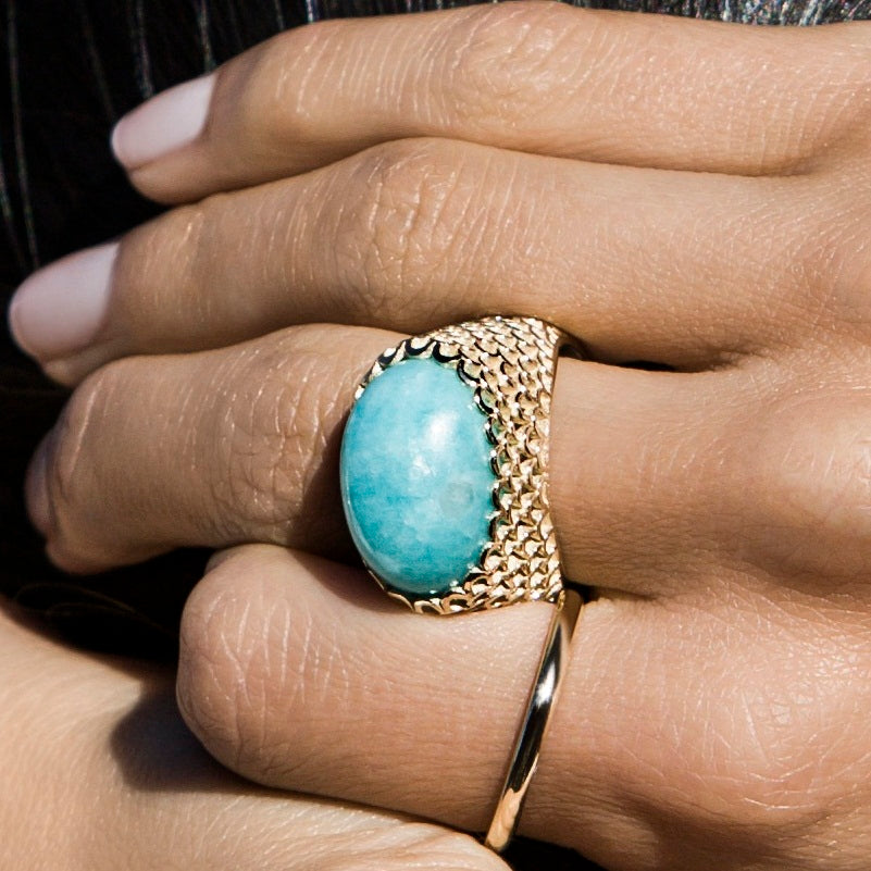9CT OVAL AMAZONITE GAUDI RING