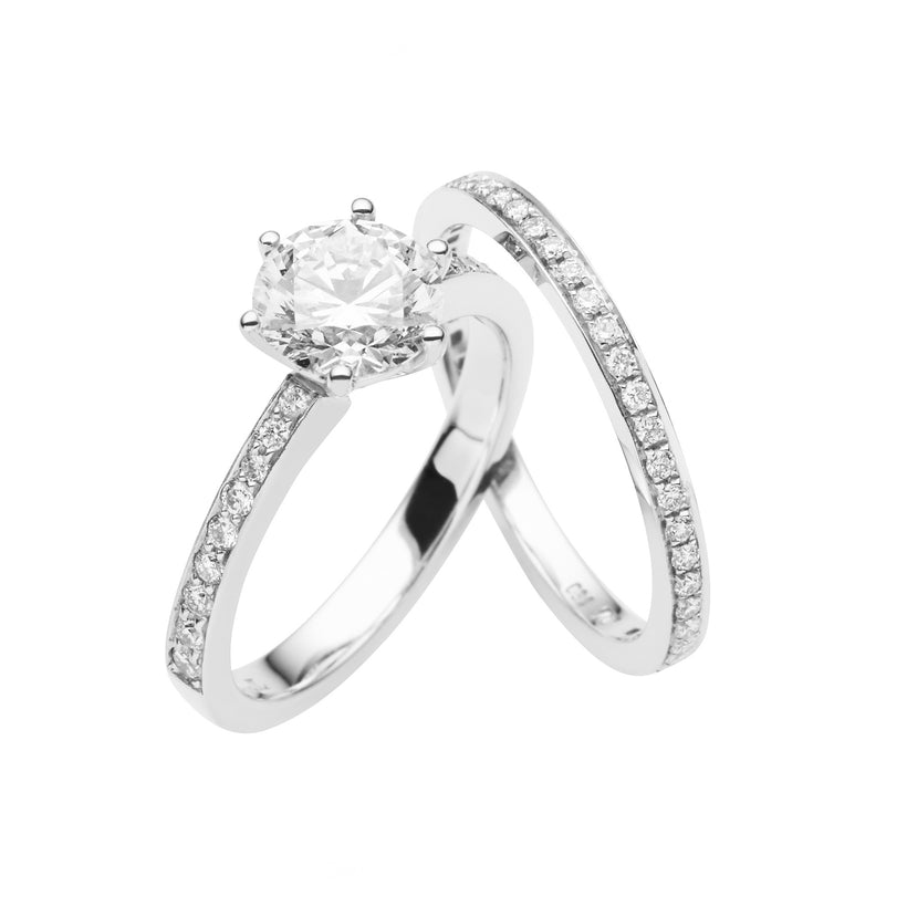18CT DIAMOND GROSVENOR RING