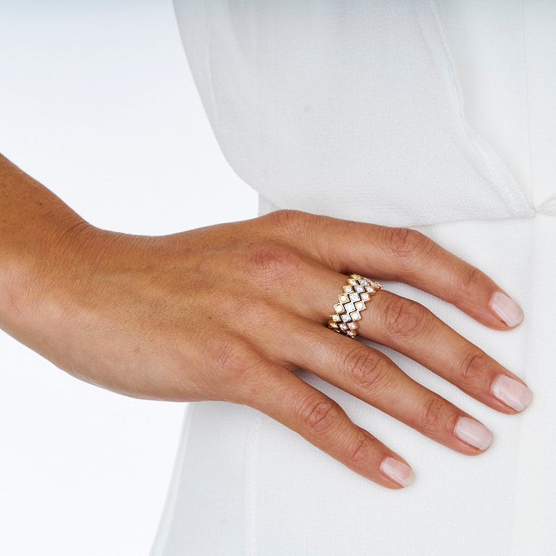 18CT GOLD DIAMOND TRULLI BAND